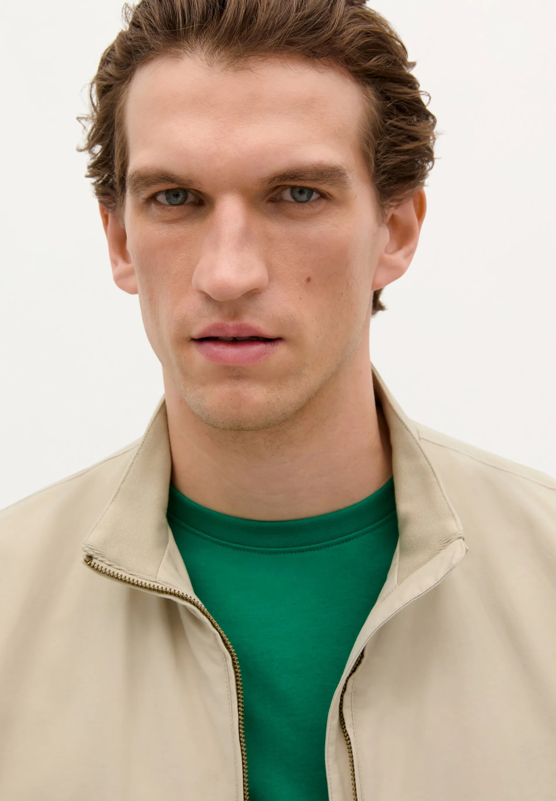 LIGHTWEIGHT BOMBER JACKET